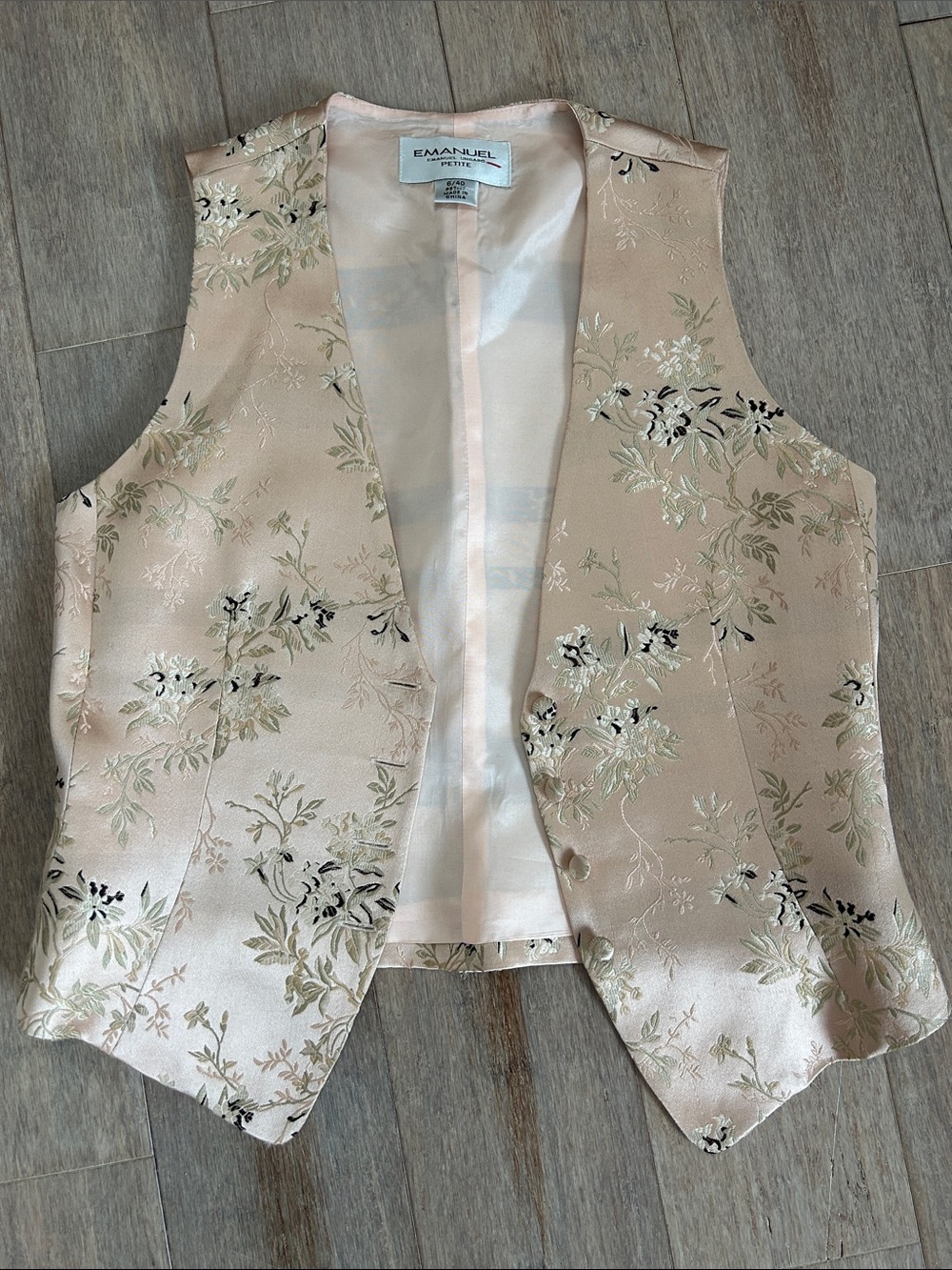 VTG silk Emanuel Embroidered Floral Vest in Blush mandarin asian style brocade